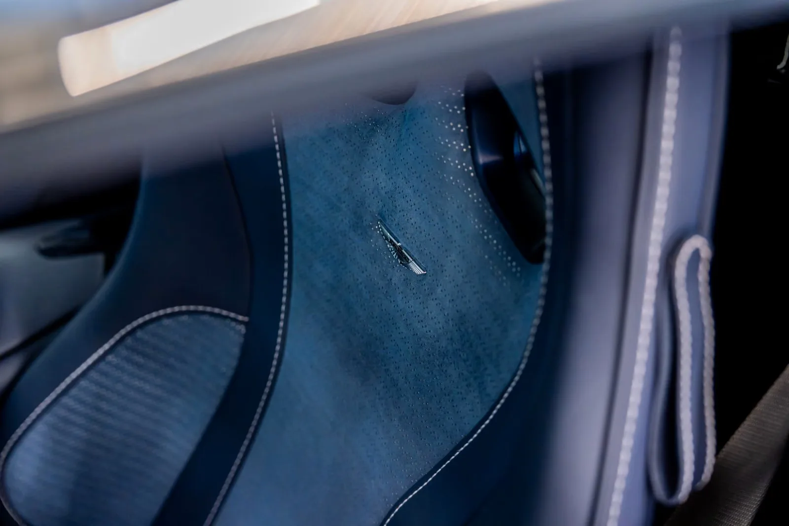 2011 Aston Martin One-77, 9/26