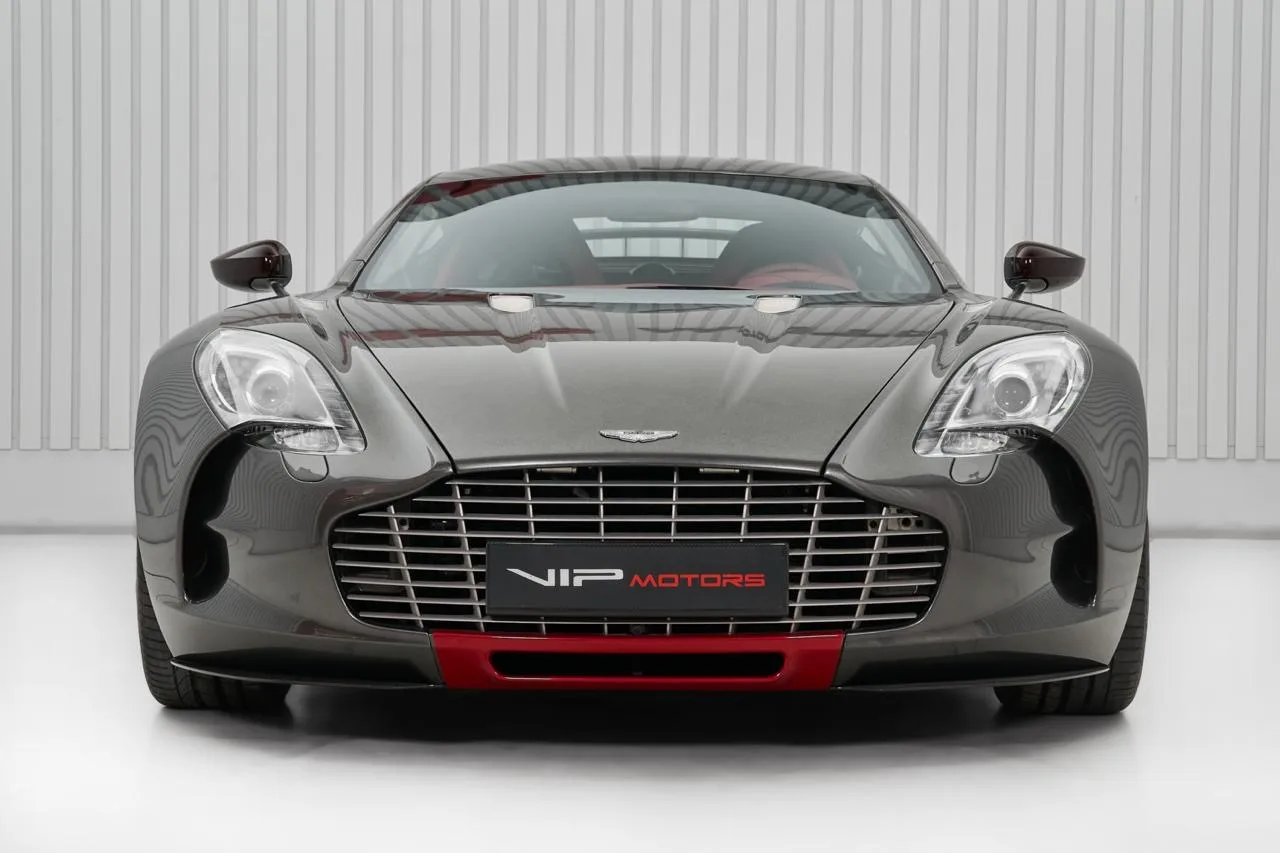 2011 Aston Martin One-77 Q Series, 2/18
