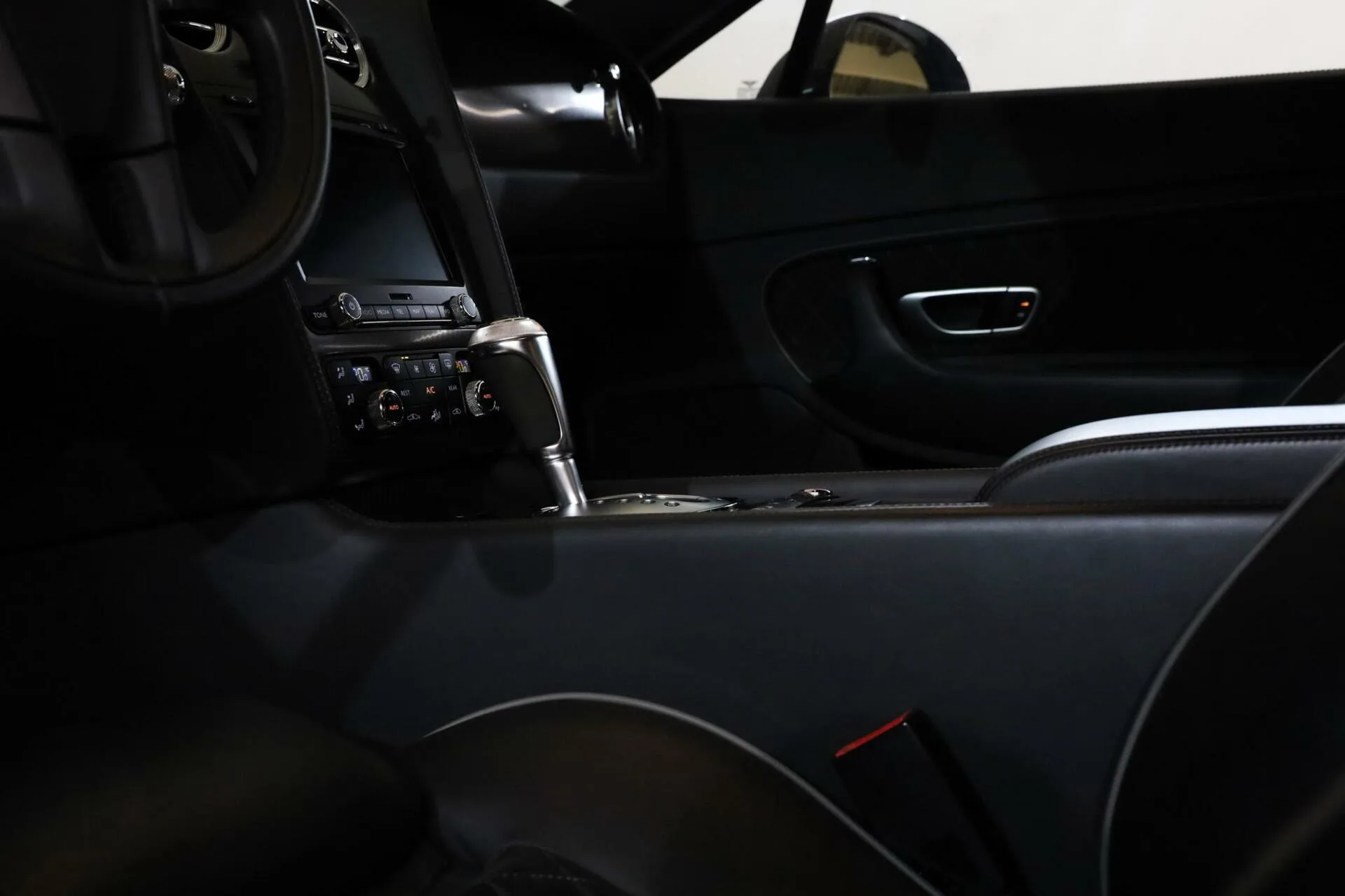 2011 Bentley Continental Supersports, 27/30