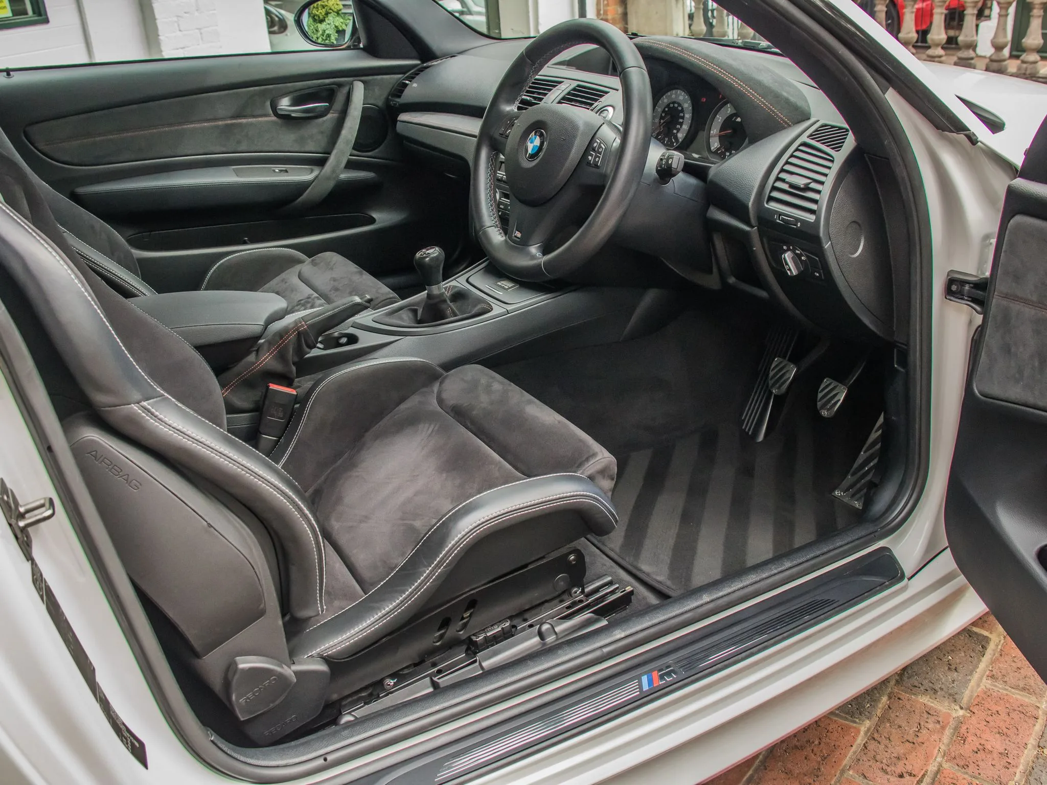 2011 BMW 1M Coupé, 16/23