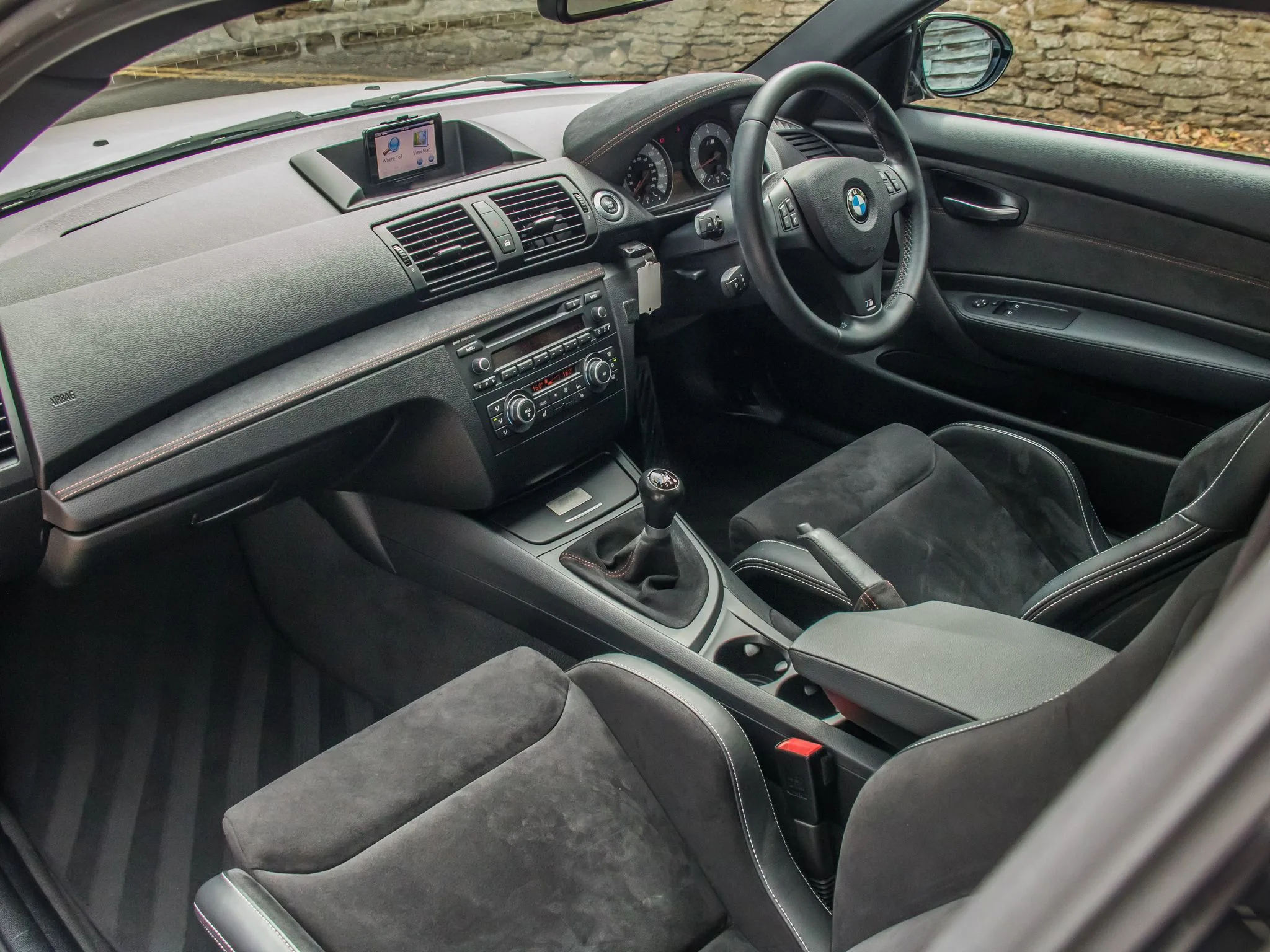2011 BMW 1M Coupé, 22/23