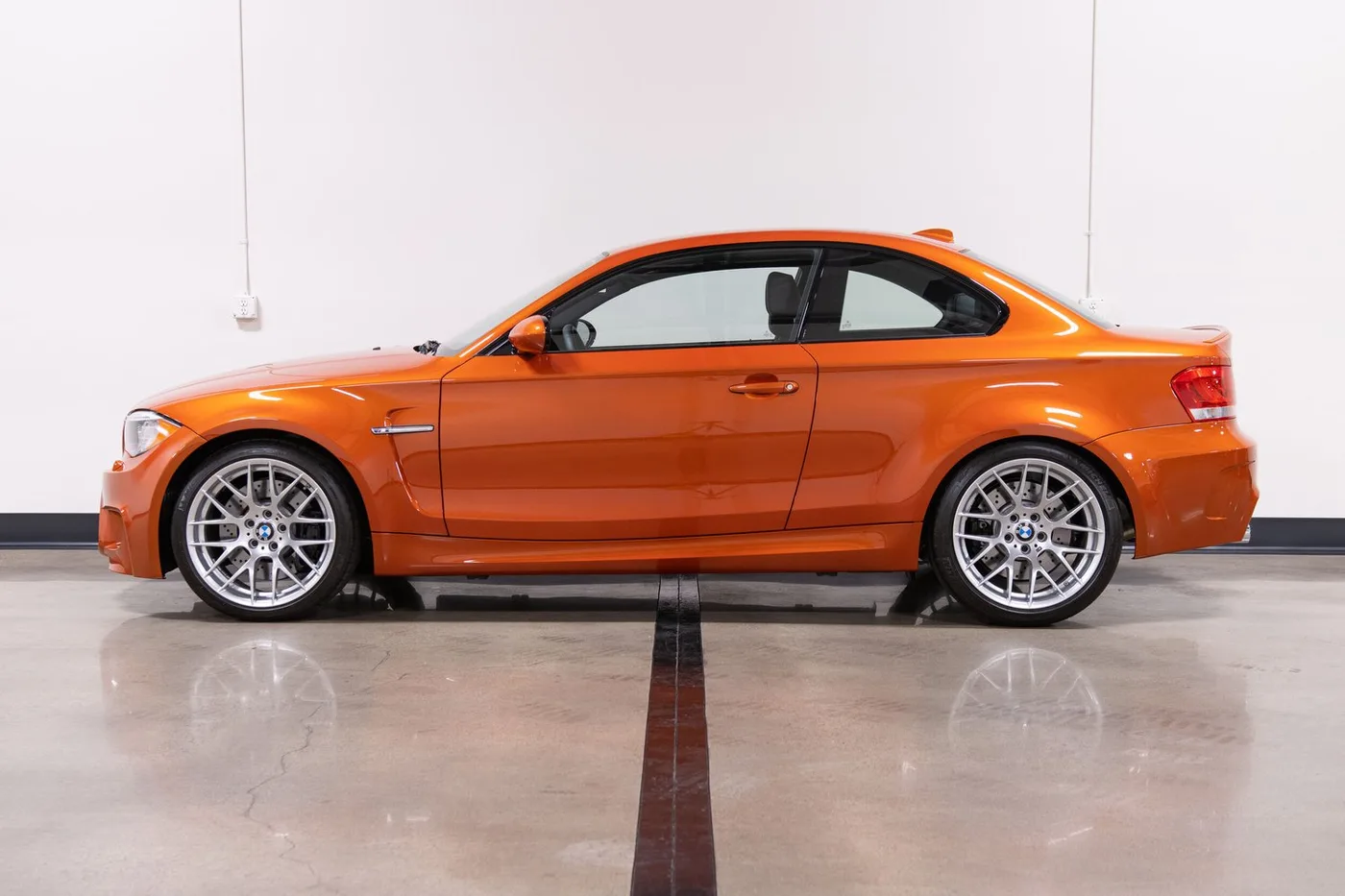 2011 BMW 1M sold by a specialist dealer in Costa Mesa, United States, photo 6 of 15