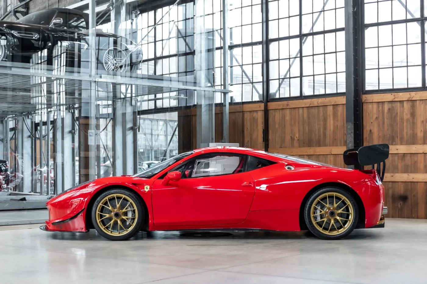 2011 Ferrari 458 Challenge Evo proposée par un concessionnaire spécialisé à Neuss, Allemagne, photo 5 sur 10