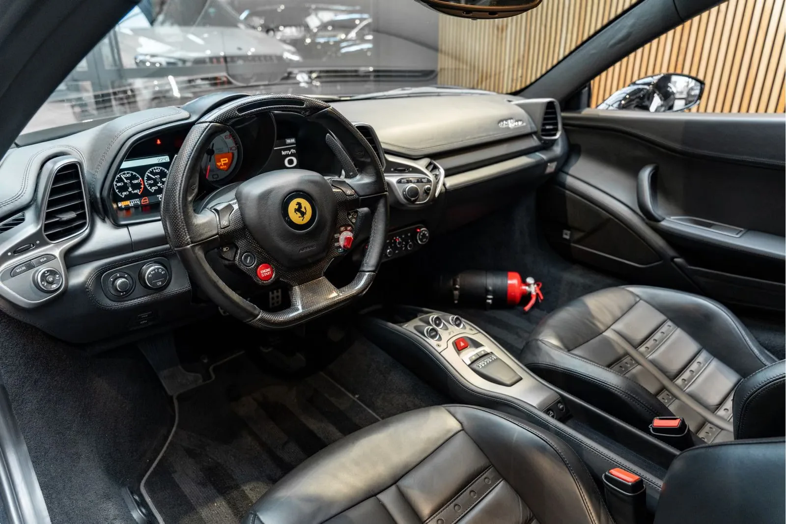 2011 Ferrari 458 Italia, 6/30