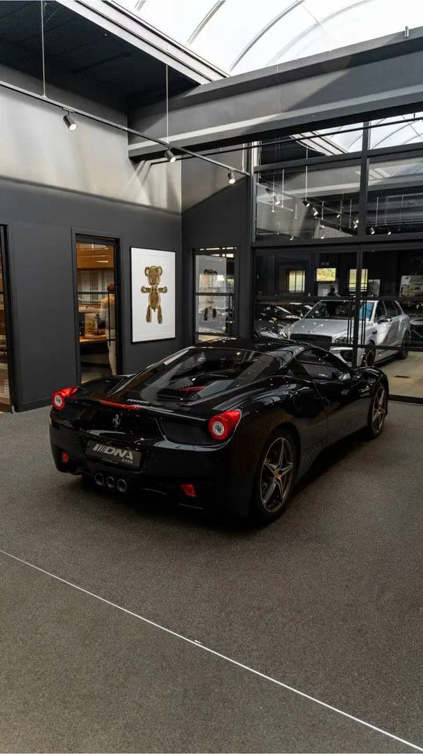 2011 Ferrari 458 Italia, 26/30