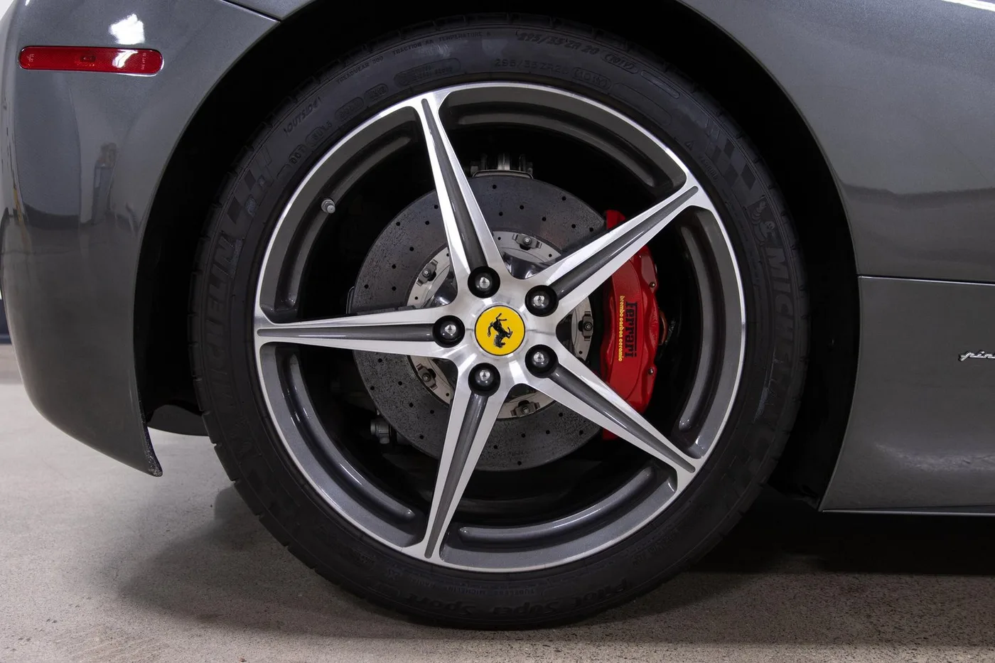 2011 Ferrari 458 Italia vendue par un concessionnaire spécialisé à Costa Mesa, États-Unis, photo 15 sur 15