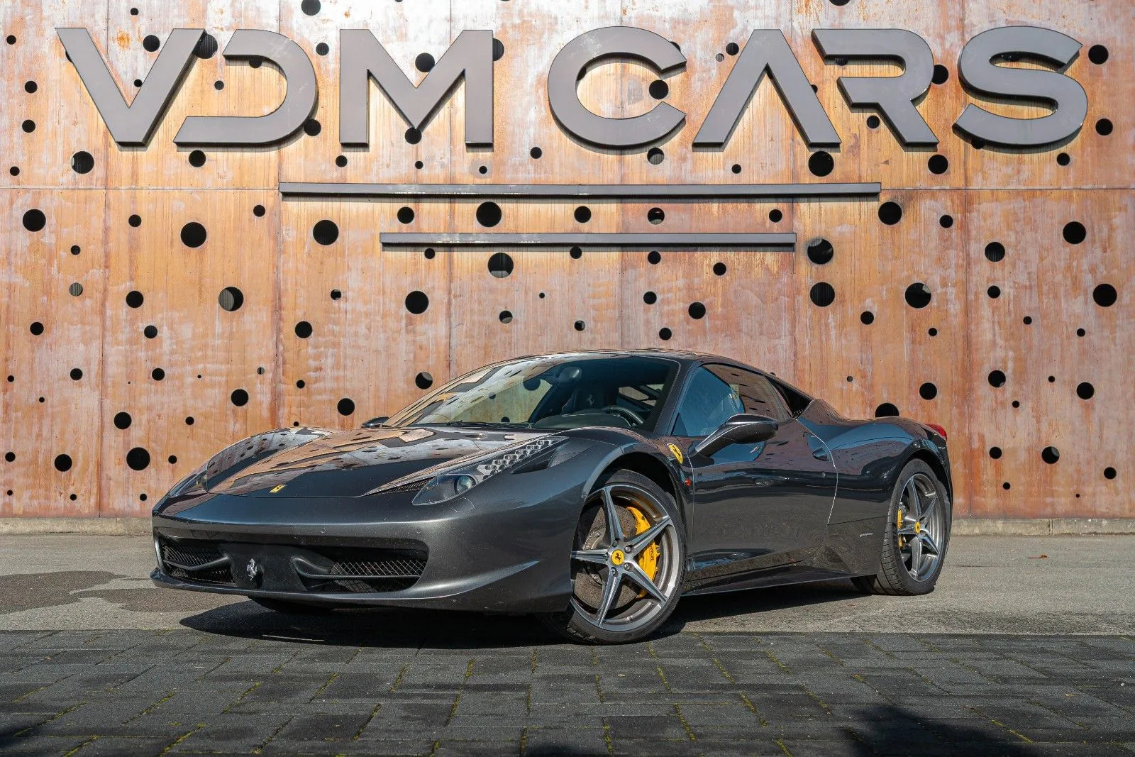 2011 Ferrari 458 Italia angeboten von einem Supersportwagenhändler in Gronau, Deutschland, Hauptfoto
