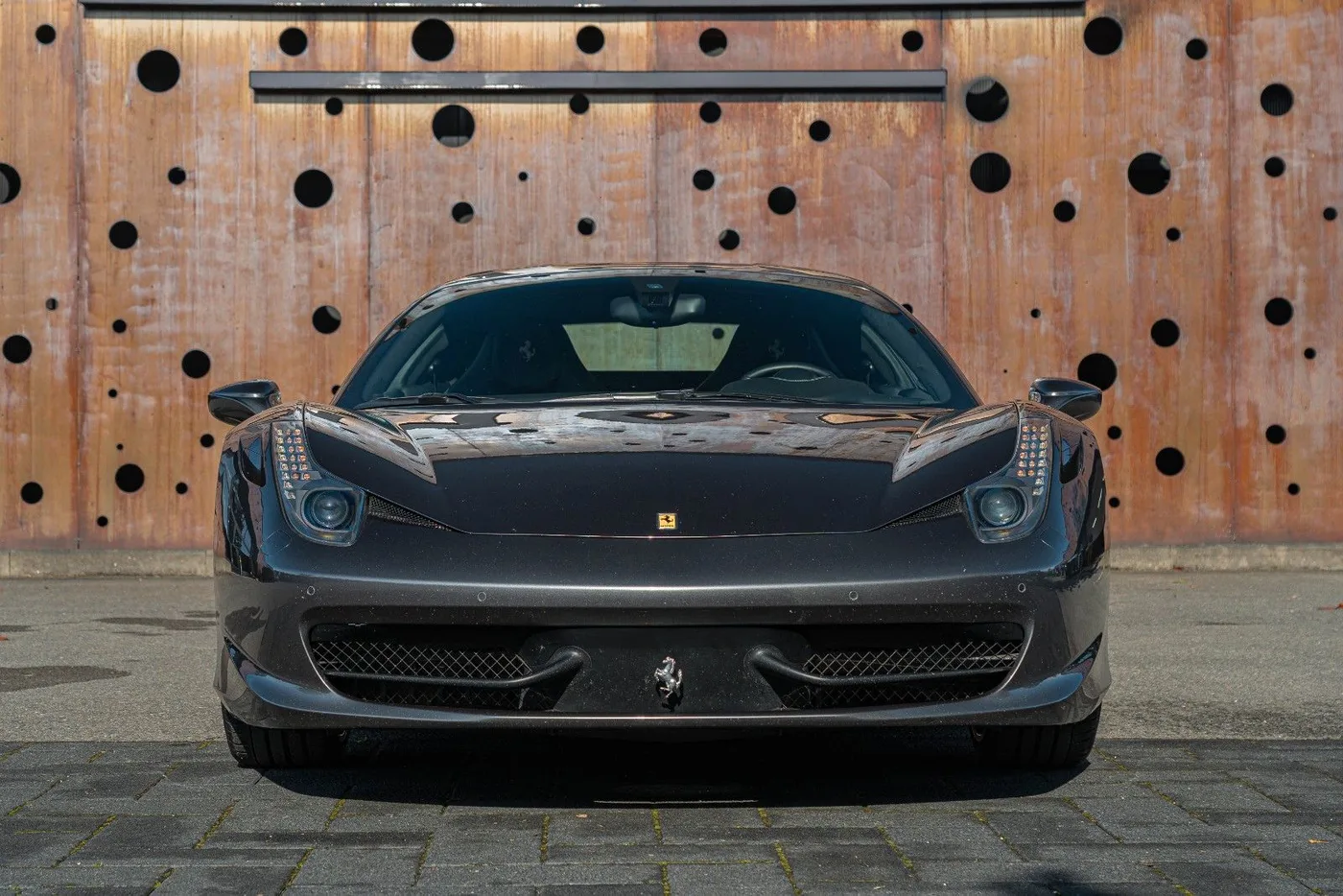 2011 Ferrari 458 Italia proposée par un spécialiste de la supercar à Gronau, Allemagne, photo 2 sur 25