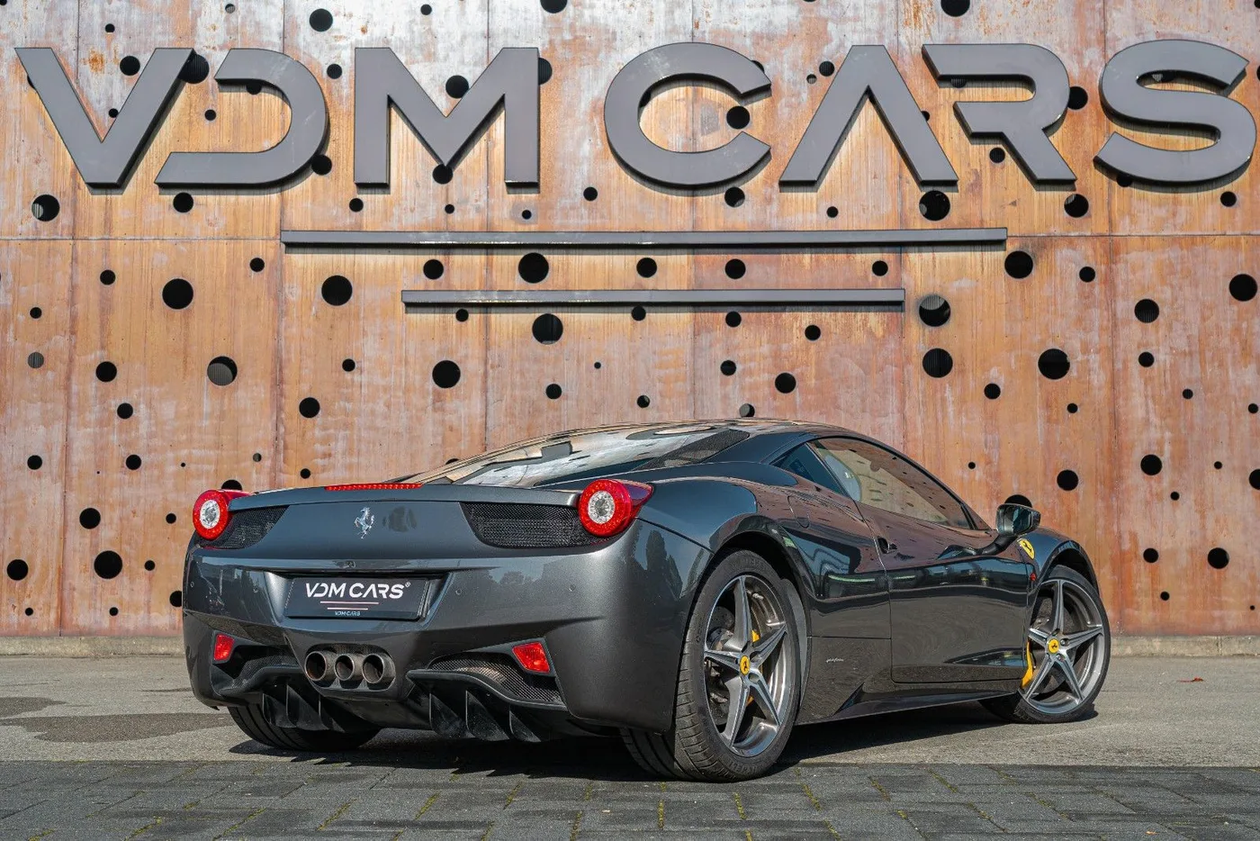 2011 Ferrari 458 Italia proposée par un spécialiste de la supercar à Gronau, Allemagne, photo 6 sur 25