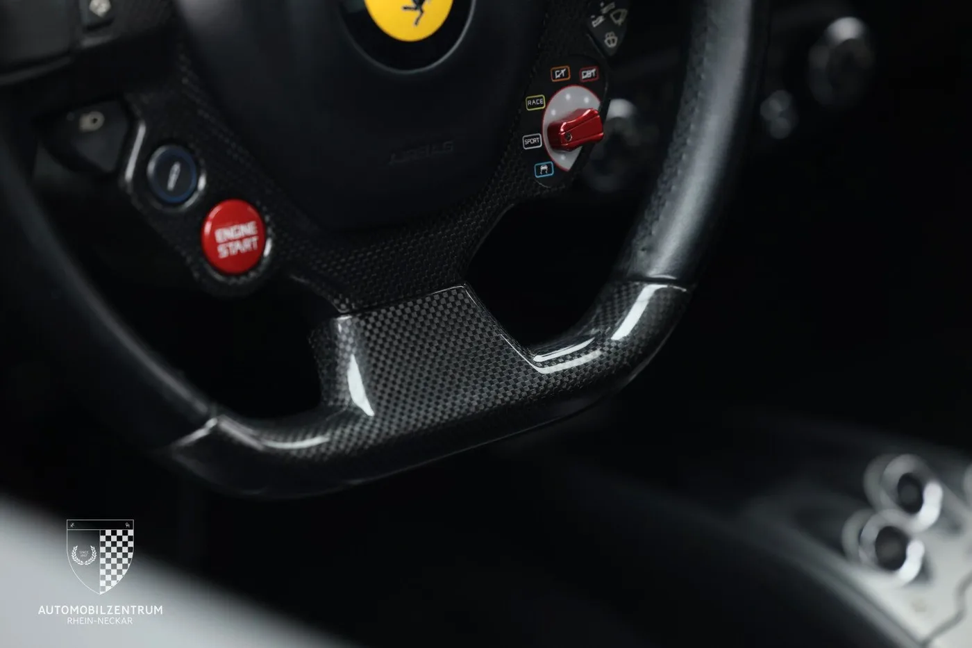 2011 Ferrari 458 Italia angeboten von einem Supersportwagenhändler in Viernheim, Deutschland, Foto 19 von 25