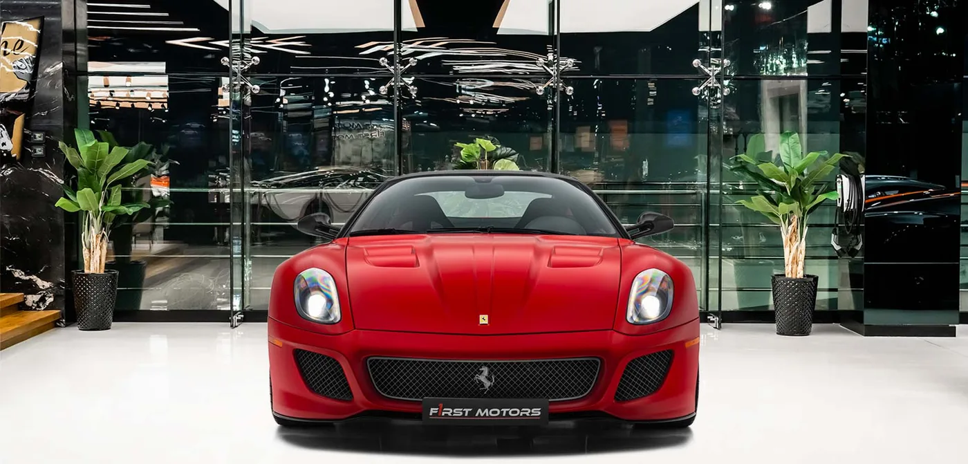 2011 Ferrari 599 GTO verkauft von einem Fachhändler in Dubai, Vereinigte Arabische Emirate, Außenansicht 3