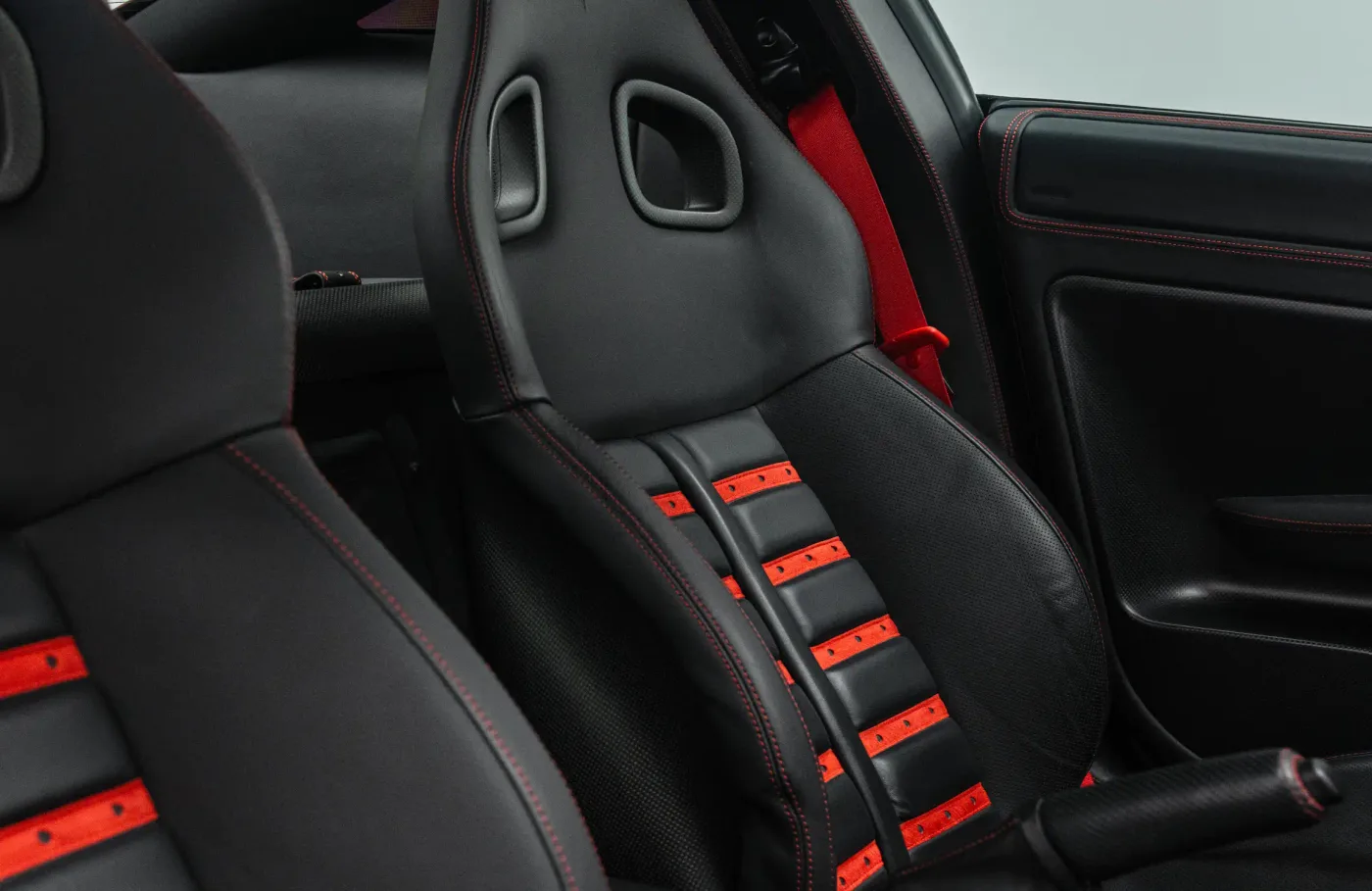 2011 Ferrari 599 GTO verkauft von einem Fachhändler in Dubai, Vereinigte Arabische Emirate, Foto 10 von 10