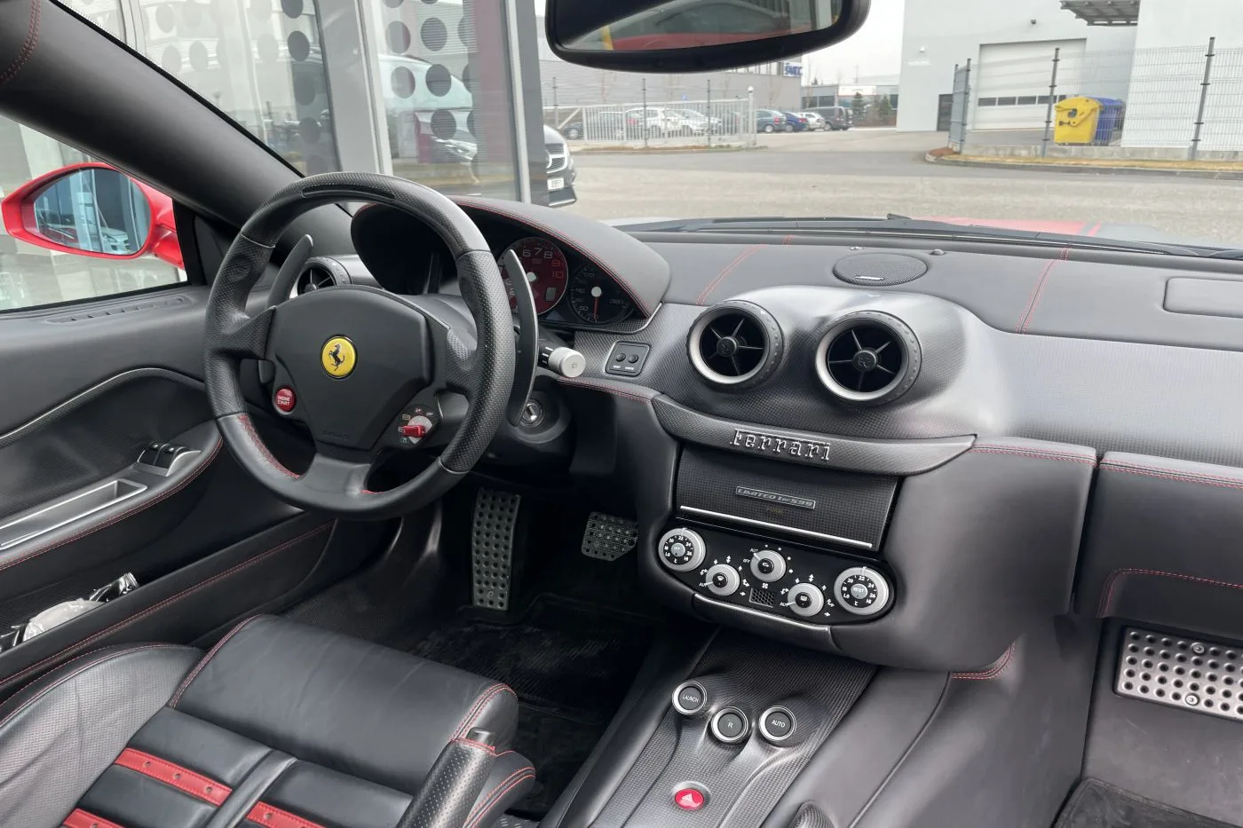 2011 Ferrari 599 GTO proposée par un concessionnaire spécialisé à Písek, Tchéquie, photo 6 sur 10