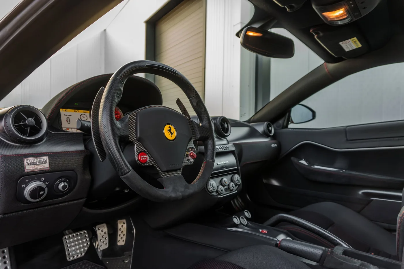 2011 Ferrari 599 GTO angeboten von einem Supersportwagenhändler in Woerden, Niederlande, Foto 3 von 25