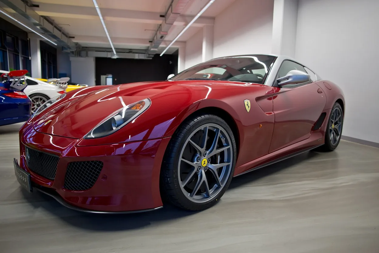 2011 Ferrari 599 GTO F1 angeboten von einem Fachhändler in Cologne, Deutschland, Foto 2 von 16