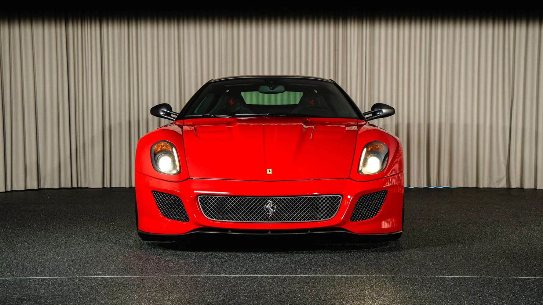 2011 Ferrari 599 GTO, 2/30