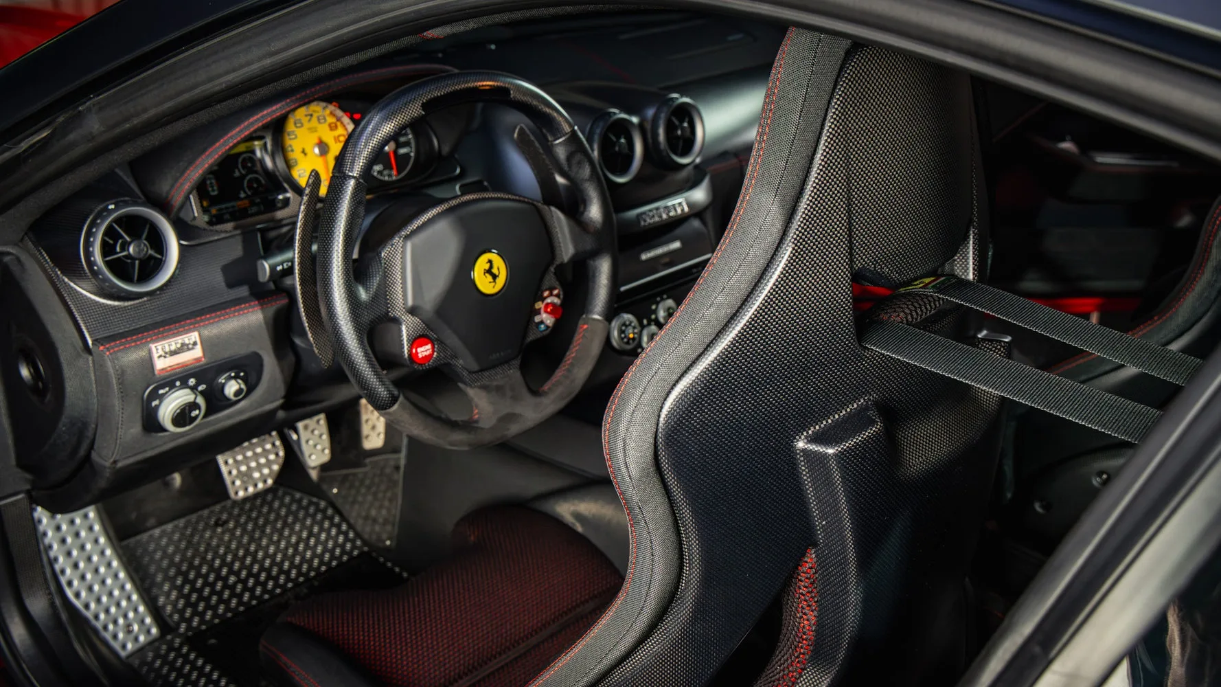 2011 Ferrari 599 GTO, 16/30