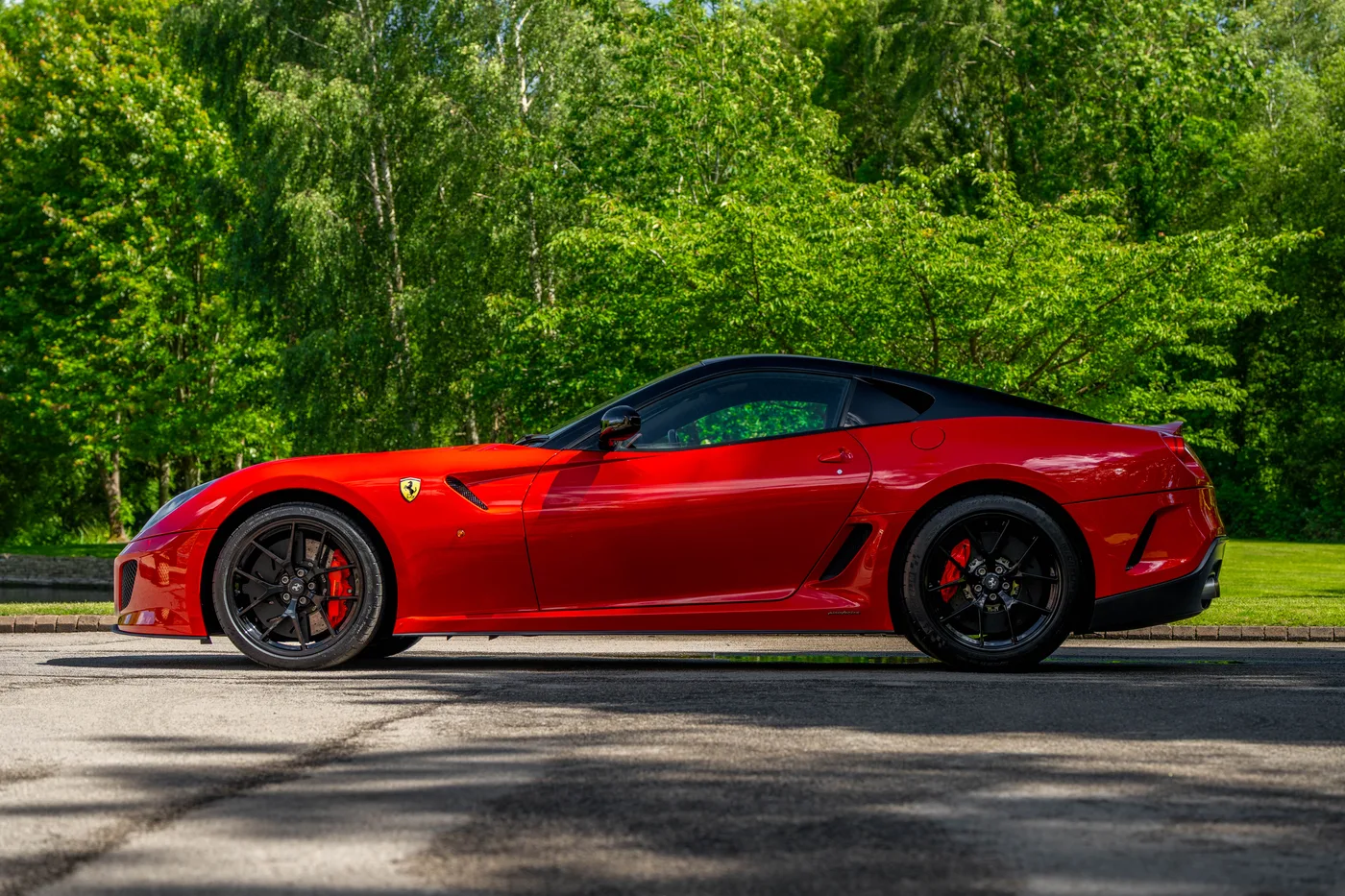 2011 Ferrari 599 GTO offered by a specialist dealer in Hook Norton, United Kingdom, photo 12 of 15