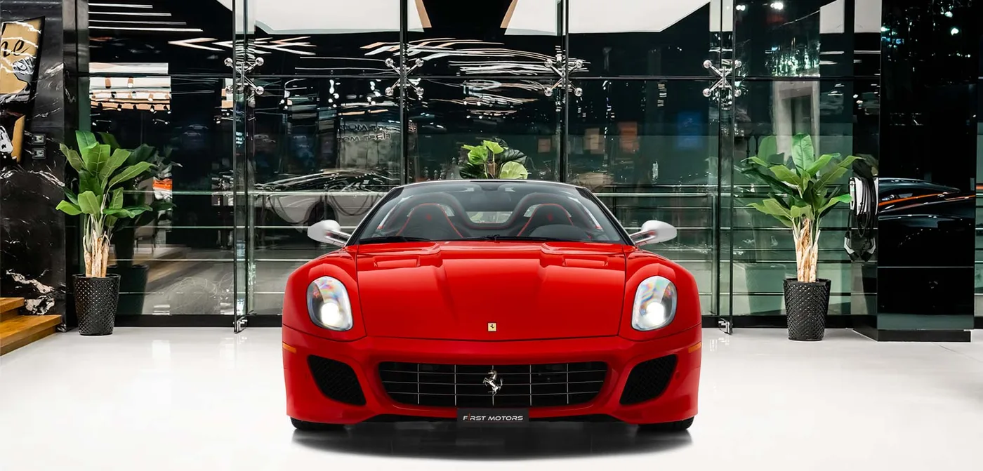 2011 Ferrari 599 SA Aperta verkauft von einem Fachhändler in Dubai, Vereinigte Arabische Emirate, Außenansicht 3