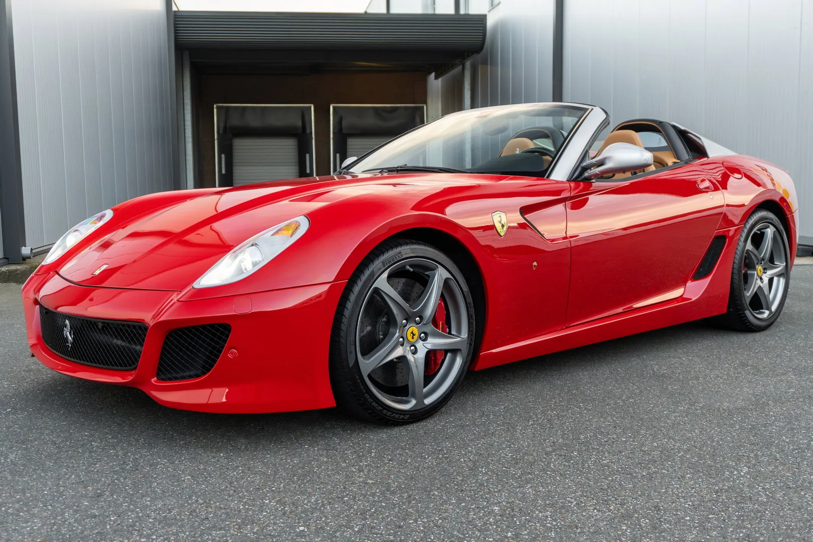 2011 Ferrari 599 SA Aperta angeboten von einem Supersportwagenhändler in Woerden, Niederlande, Hauptfoto