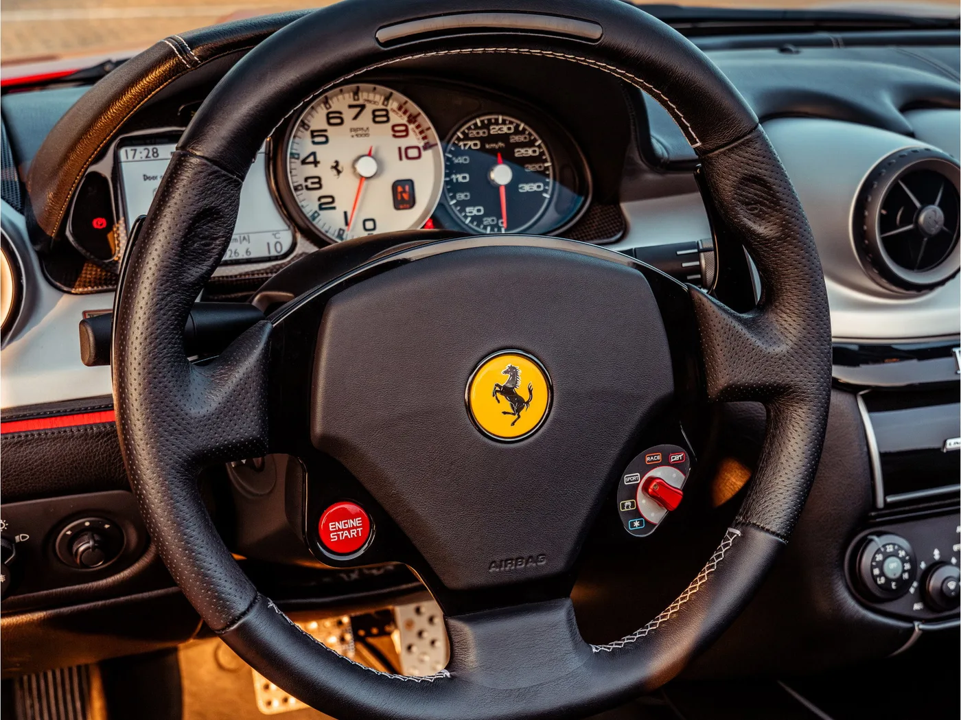 2011 Ferrari 599 SA Aperta angeboten von einem Supersportwagenhändler in Woerden, Niederlande, Foto 3 von 23