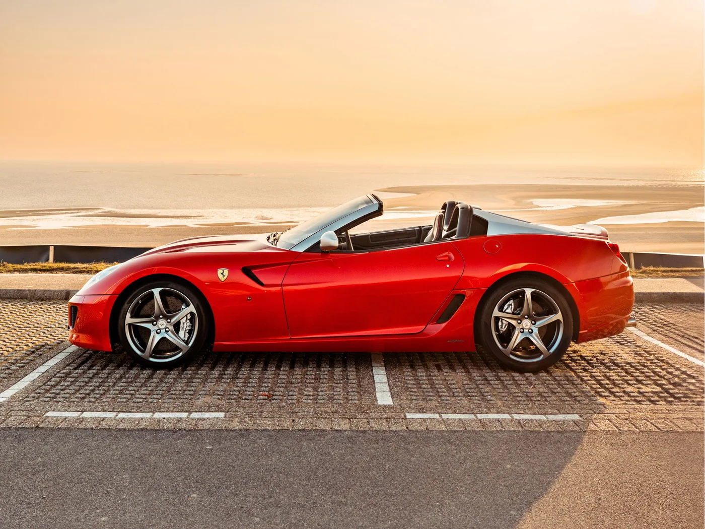 2011 Ferrari 599 SA Aperta angeboten von einem Supersportwagenhändler in Woerden, Niederlande, Foto 13 von 23