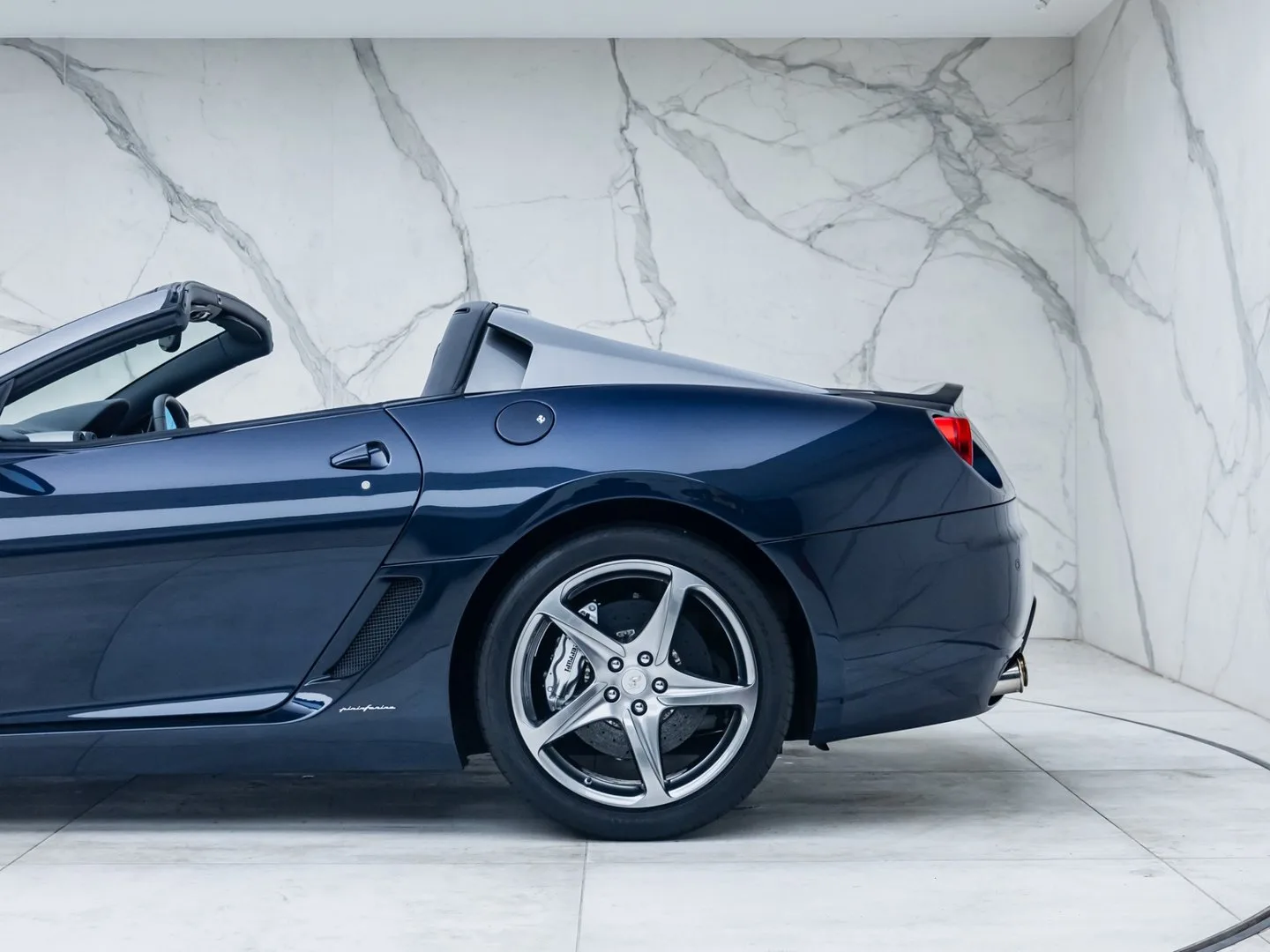 2011 Ferrari 599 SA Aperta, 18/30