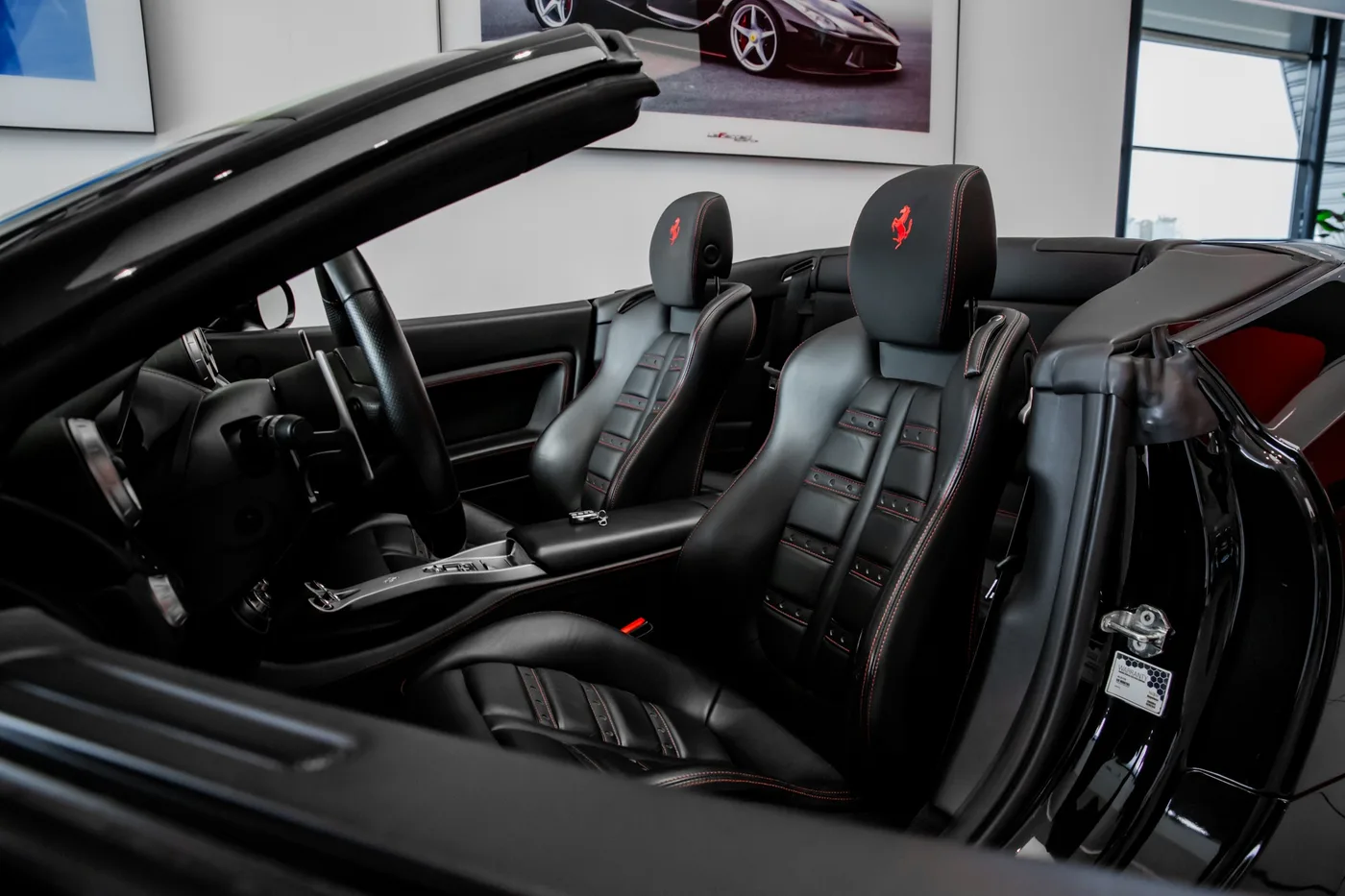 2011 Ferrari California offered by a specialist dealer in Hengelo, Netherlands, photo 6 of 15