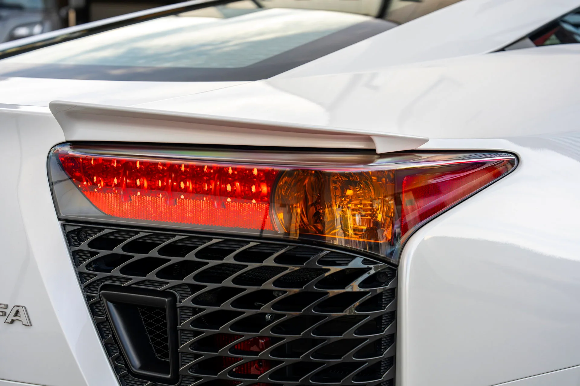 2011 Lexus LFA, 17/30