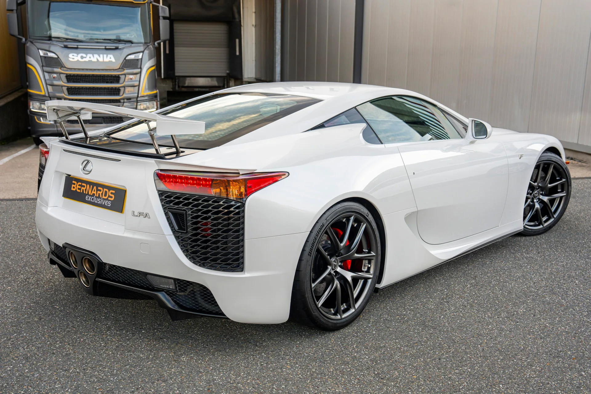 2011 Lexus LFA, 23/30