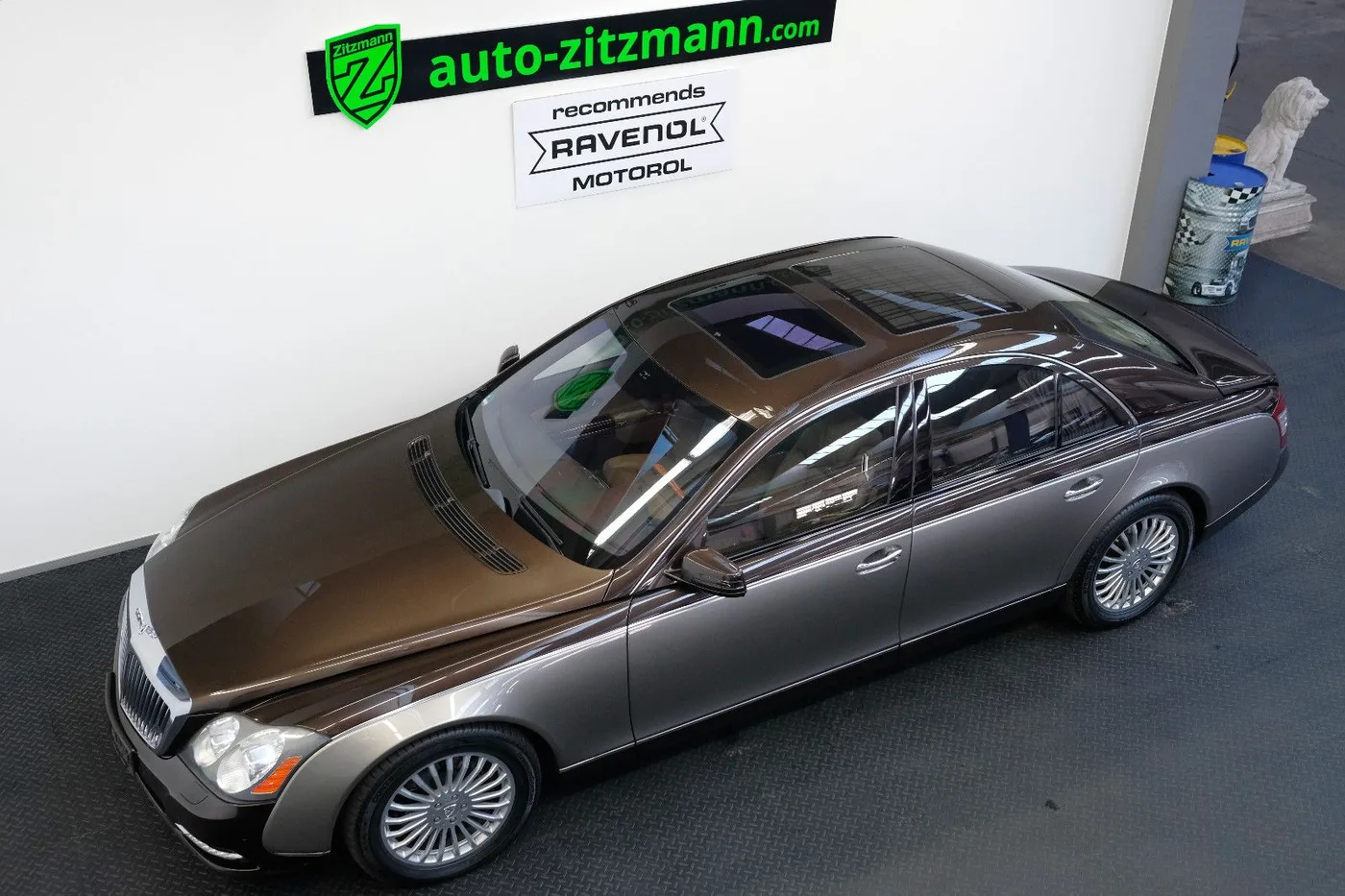2011 Maybach 57 offered by a specialist dealer in Nuremberg, Germany, photo 3 of 15