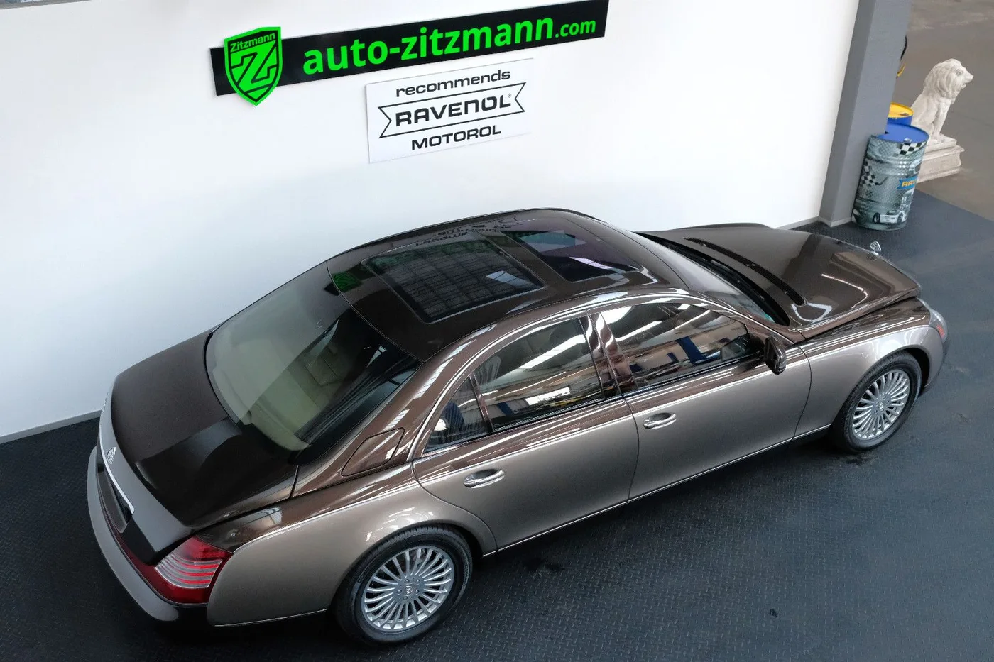 2011 Maybach 57 offered by a specialist dealer in Nuremberg, Germany, photo 6 of 15