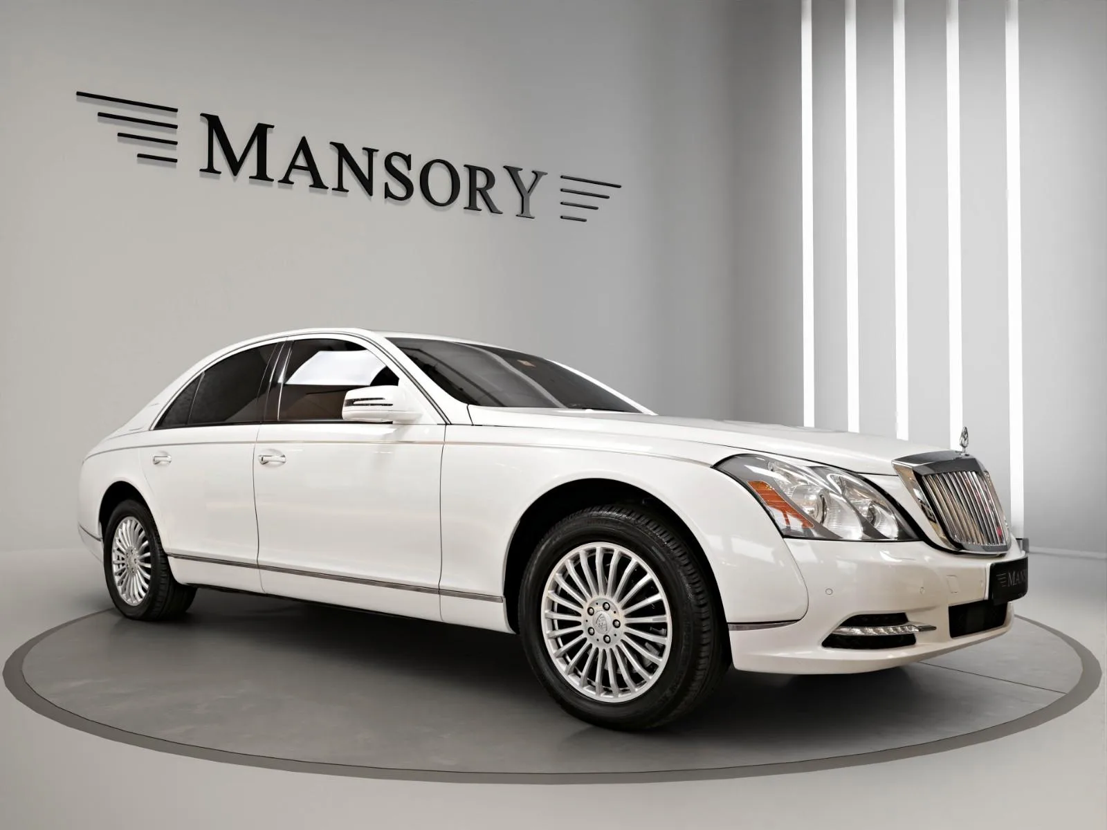 2011 Maybach 57 angeboten von einem Fachhändler in Prag, Tschechien, Hauptfoto