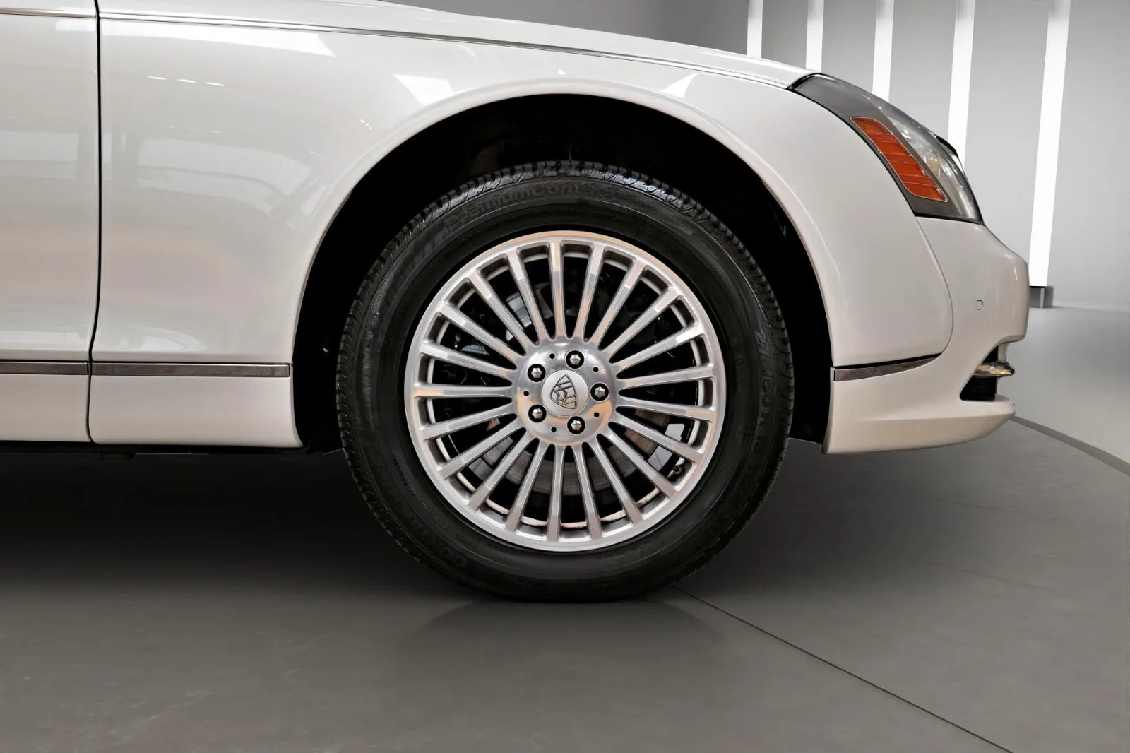 2011 Maybach 57, 7/26