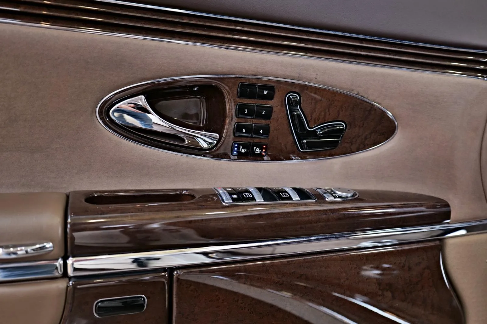 2011 Maybach 57, 9/26
