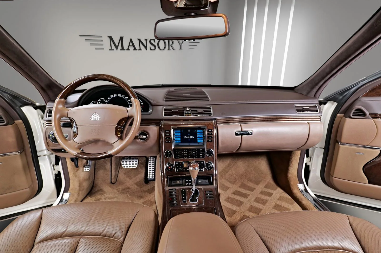 2011 Maybach 57, 12/26