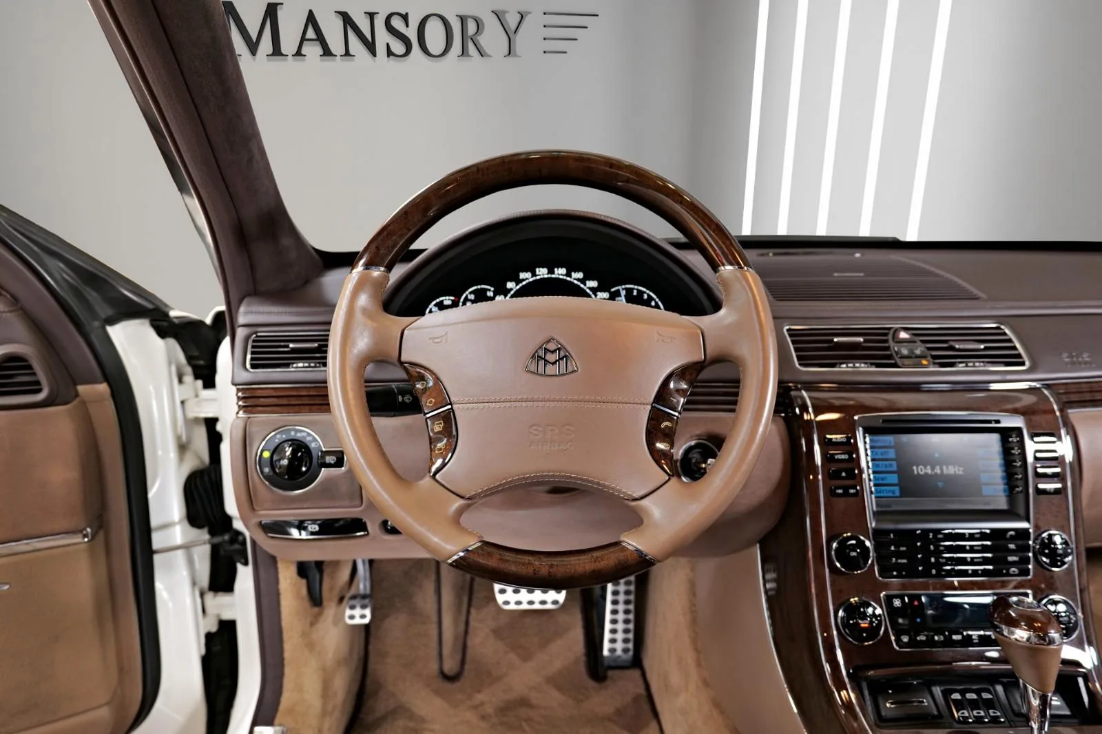 2011 Maybach 57, 13/26