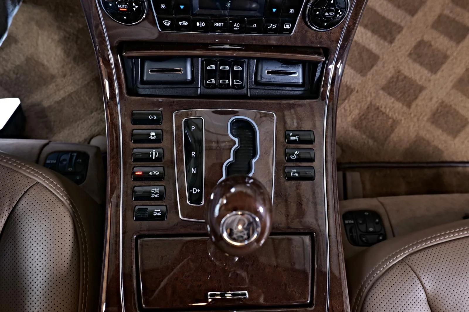 2011 Maybach 57, 16/26
