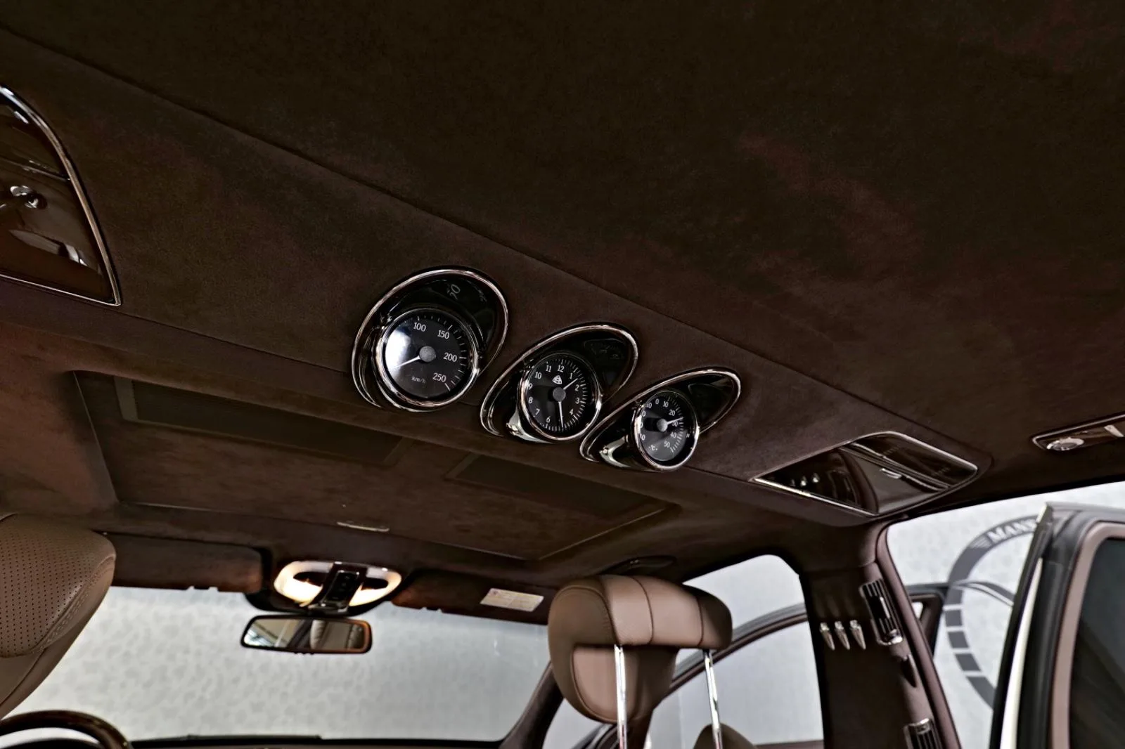 2011 Maybach 57, 23/26
