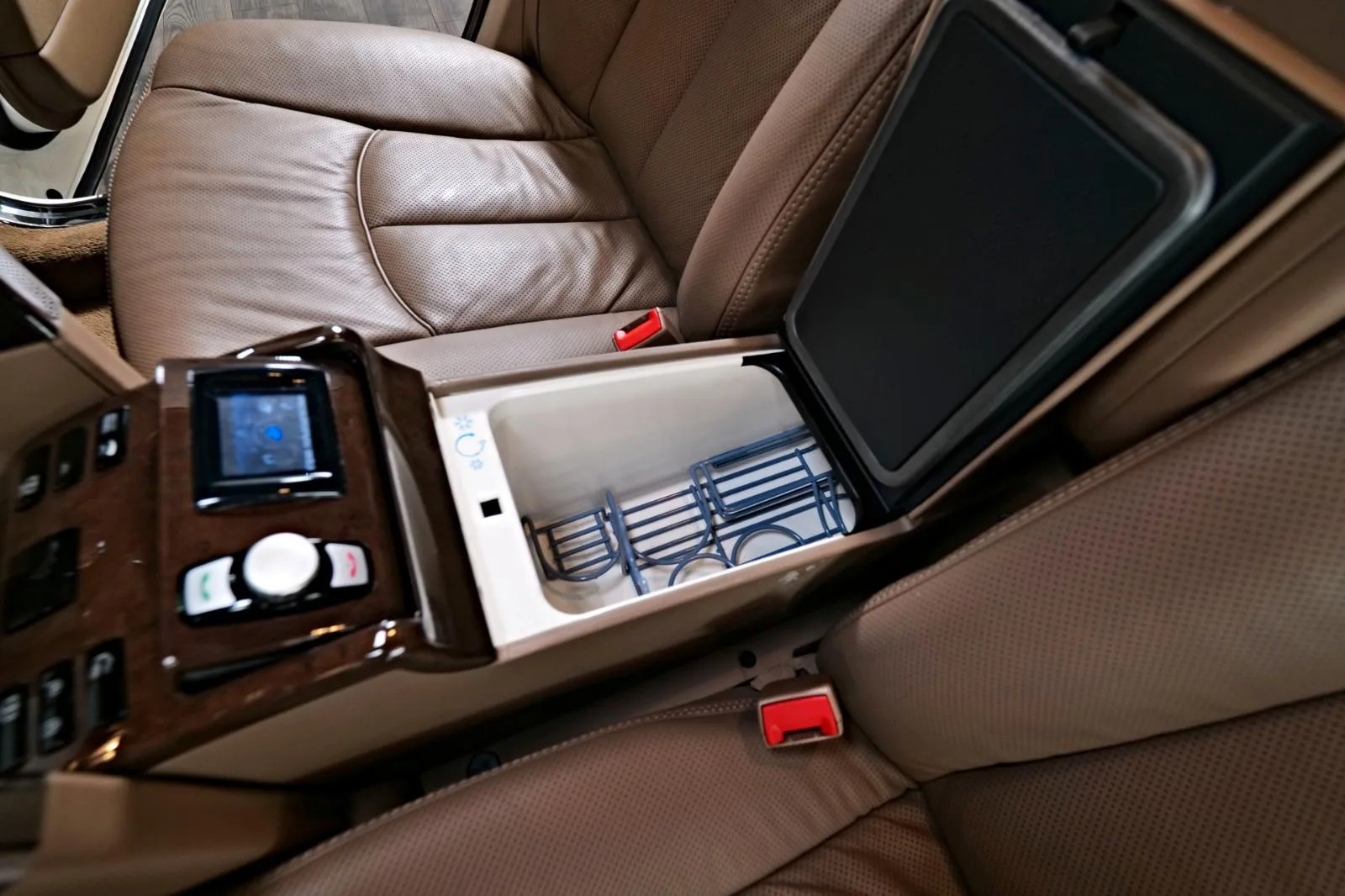 2011 Maybach 57, 24/26