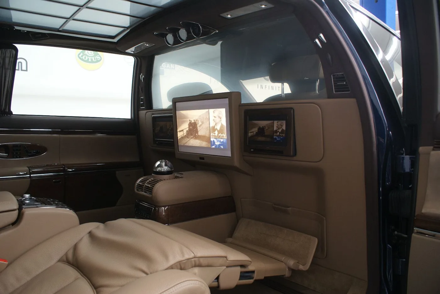 2011 Maybach 62 offered by a specialist dealer in Nuremberg, Germany, photo 13 of 15