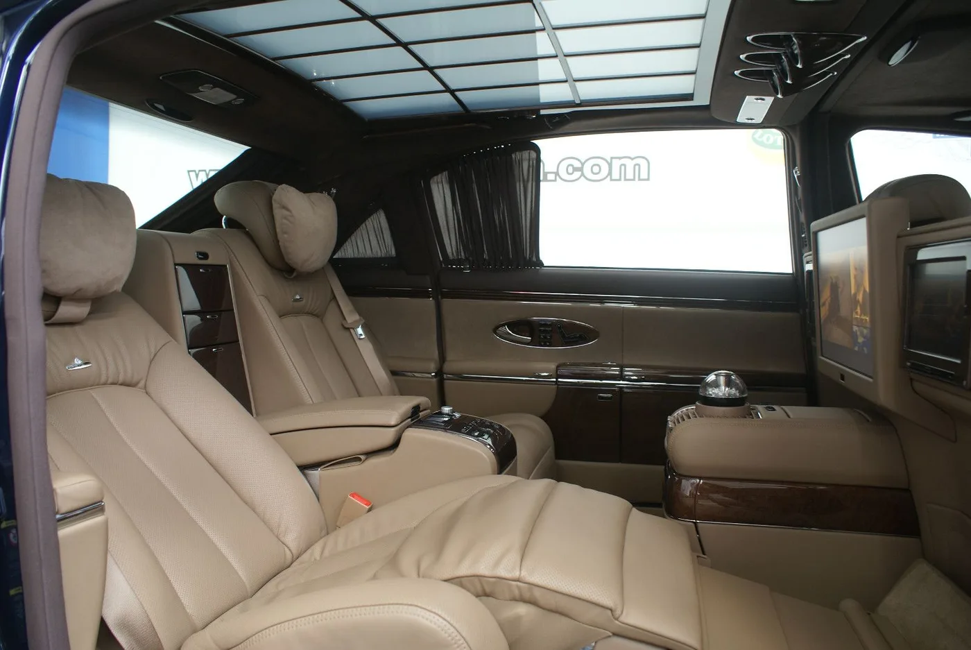 2011 Maybach 62 offered by a specialist dealer in Nuremberg, Germany, photo 15 of 15