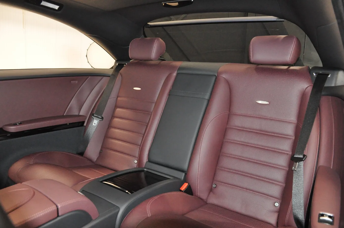 2011 Mercedes-AMG CL 63 designo offered by a collector car dealer in Alkmaar, Netherlands, photo 6 of 15