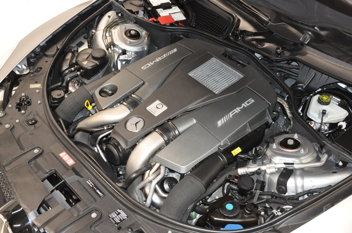 2011 Mercedes-AMG CL 63 designo offered by a collector car dealer in Alkmaar, Netherlands, photo 12 of 15