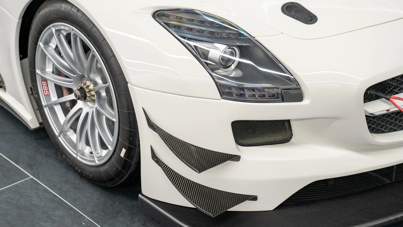 2011 Mercedes-AMG SLS GT3 angeboten von einem Fachhändler in Swadlincote, Vereinigtes Königreich, Foto 8 von 15