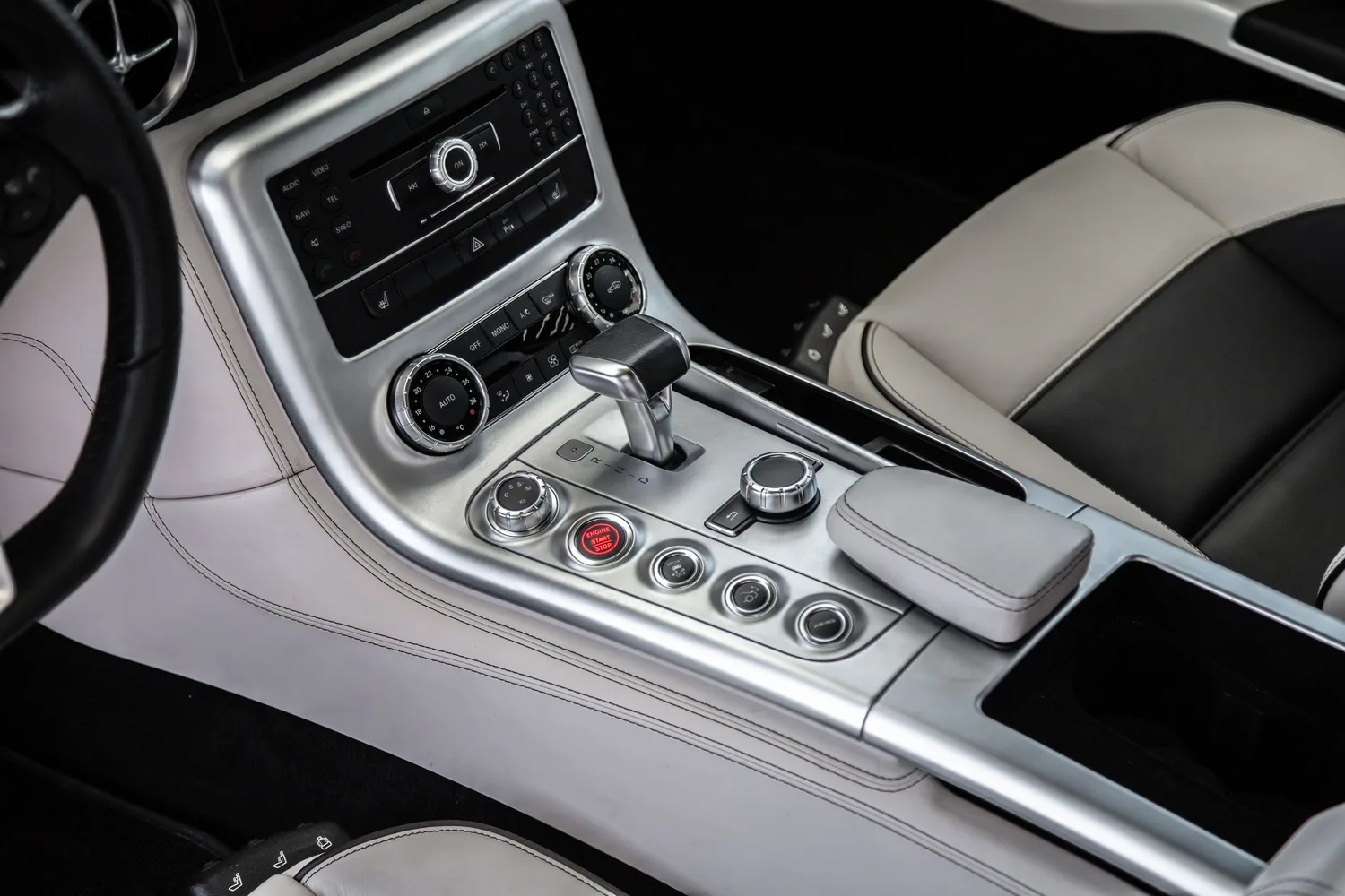 2011 Mercedes-AMG SLS, 9/14