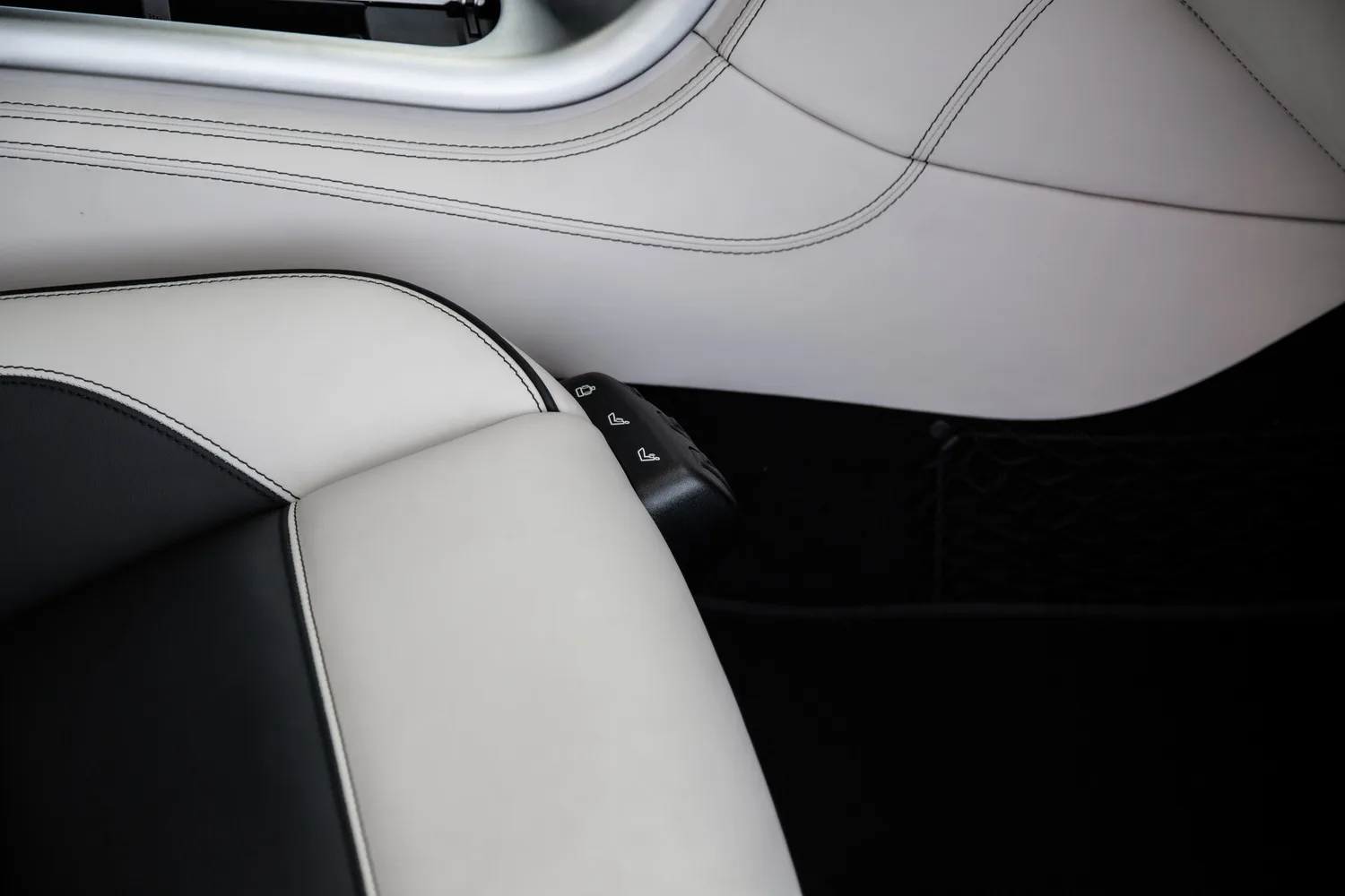 2011 Mercedes-AMG SLS, 13/14