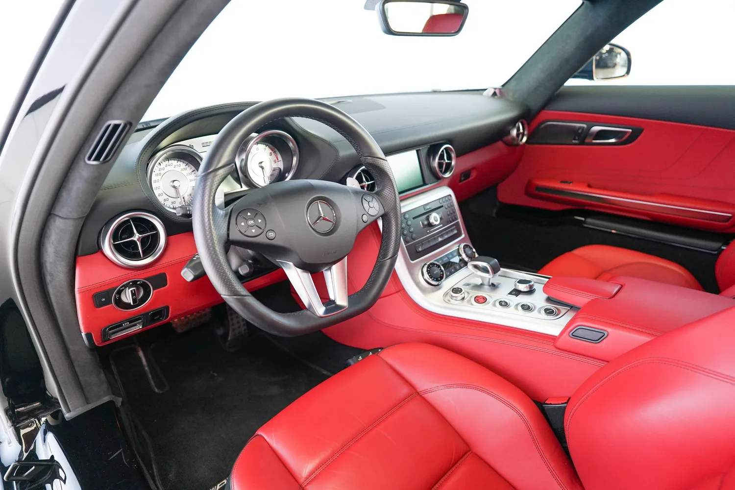 2011 Mercedes-AMG SLS, 2/15