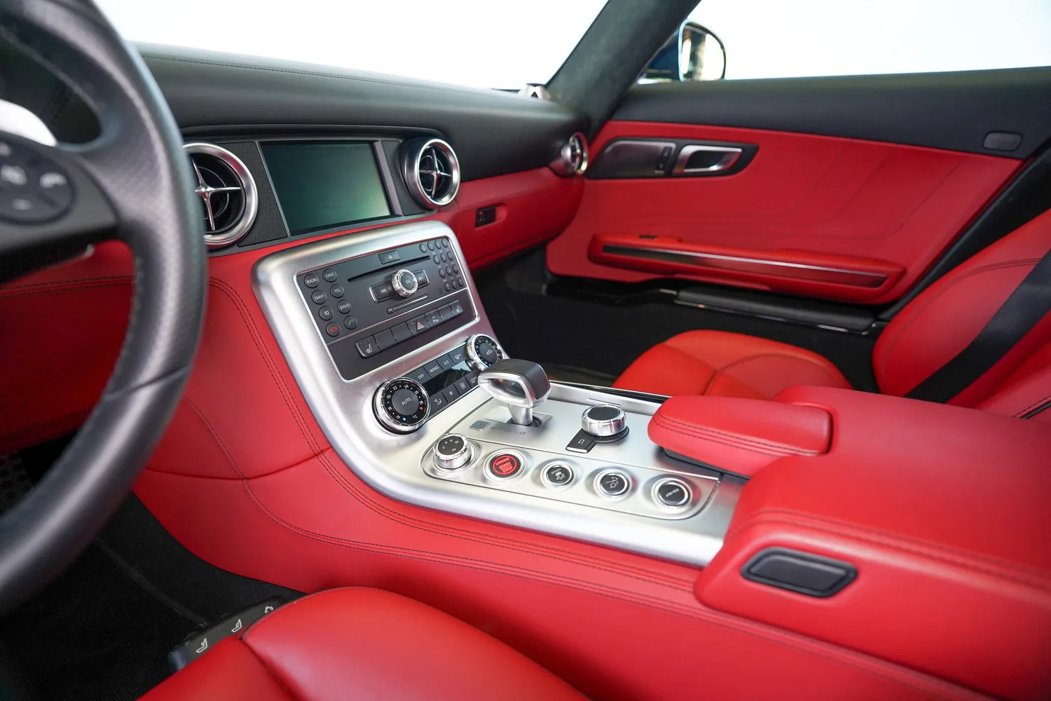 2011 Mercedes-AMG SLS, 4/15