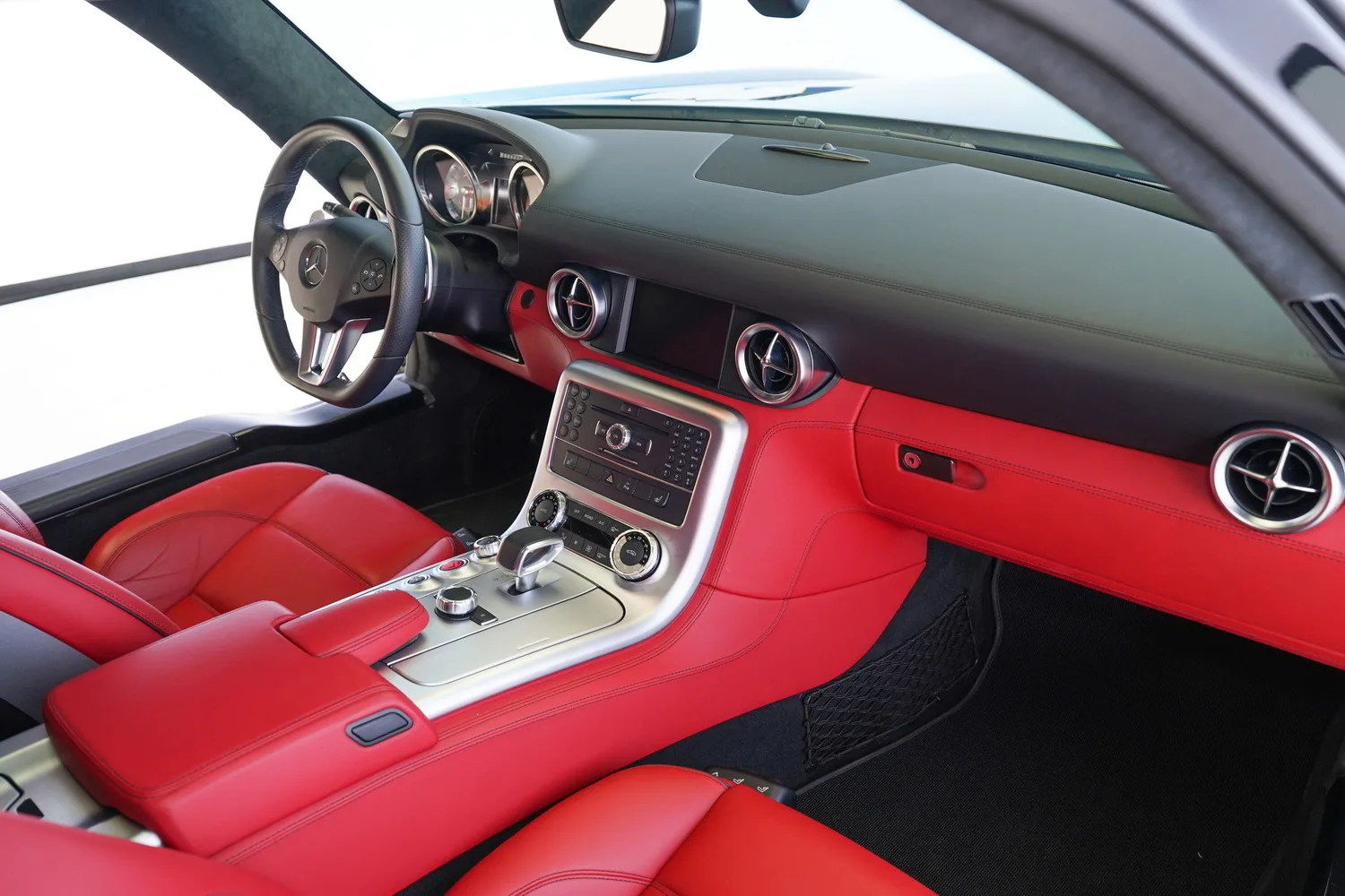 2011 Mercedes-AMG SLS, 5/15